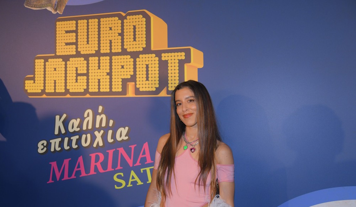 Η Μαρίνα Σάττι και το Eurojackpot στο πάρτι της ελληνικής αποστολής – Τραγούδησε πρώτη φορά live το «Ζάρι» και το κοινό την αποθέωσε