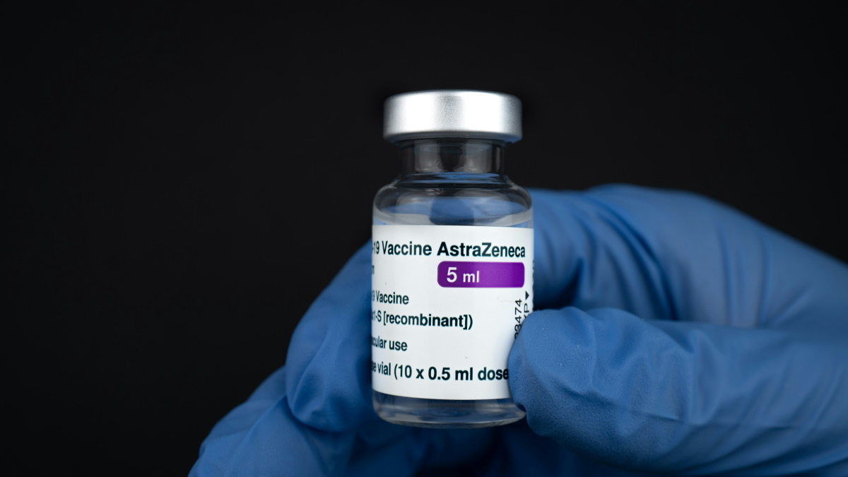 AstraZeneca: Ερωτήματα για την απόσυρση του εμβολίου για τον κορονοϊό