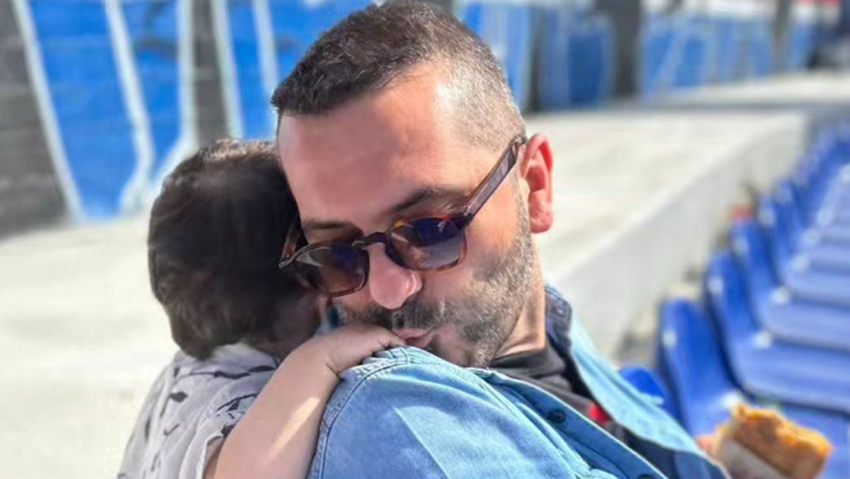 Λεωνίδας Κουτσόπουλος: Η ανοιξιάτικη φωτογραφία του γιου του στην εξοχή