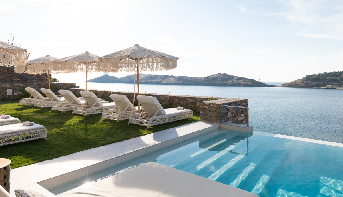 Ydor Hotel & Spa: Το boutique resort ξενοδοχείο που φέρνει «αέρα» Μυκόνου στην Τζια