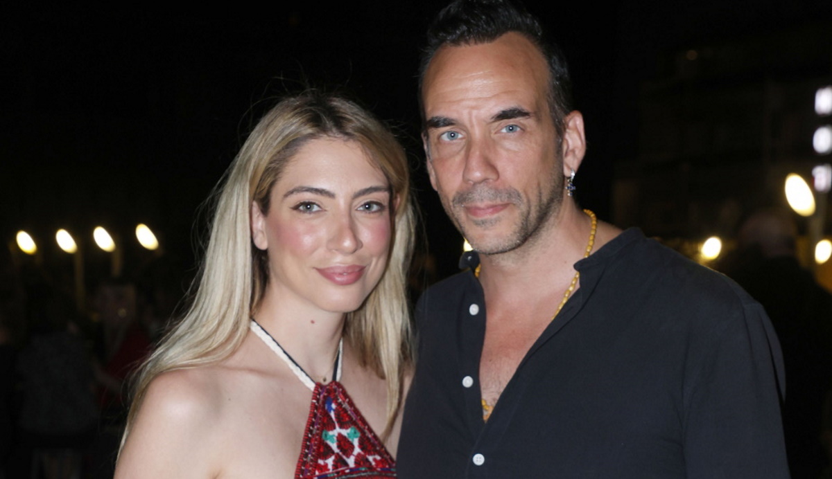 Μαριλού Κόζαρη: Με ιδιαίτερο boho φόρεμα σε βραδινή έξοδο με τον Πάνο Μουζουράκη