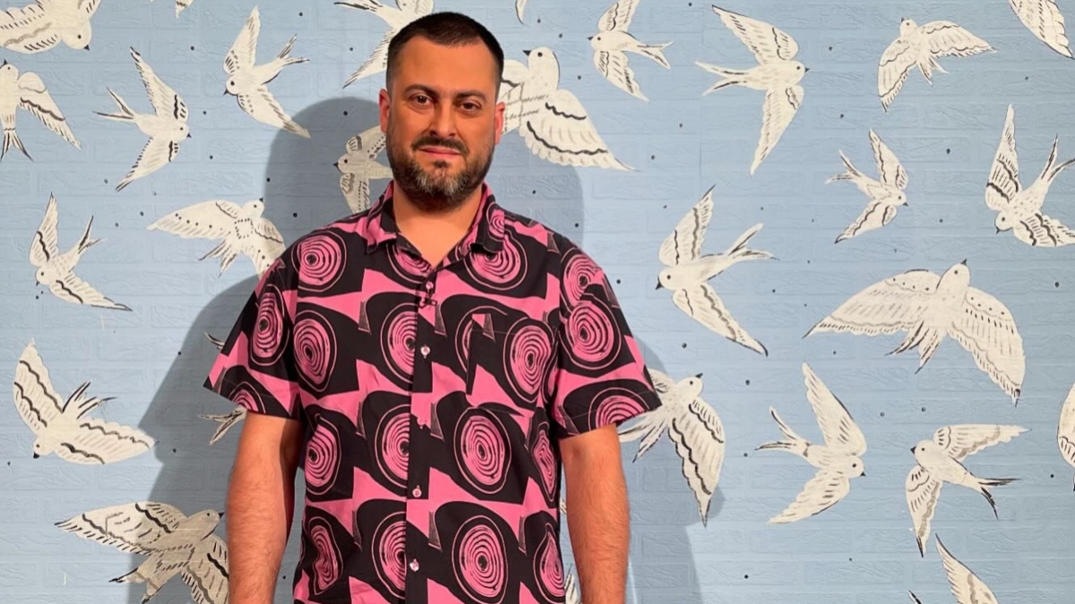 Pan Pan για την Ανισόπεδη Ντίσκο: «Τα δικά μου βιώματα γίνονται μέσα από το τραγούδι όχημα για τα βιώματα κάποιου άλλου»