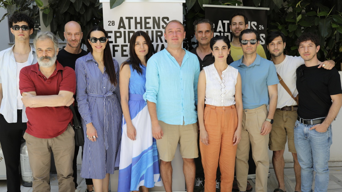 Τιμοφέι Κουλιάμπιν: Ποιος είναι ο Ρώσος αυτοεξόριστος σκηνοθέτης που θα ανοίξει το Φεστιβάλ Επιδαύρου
