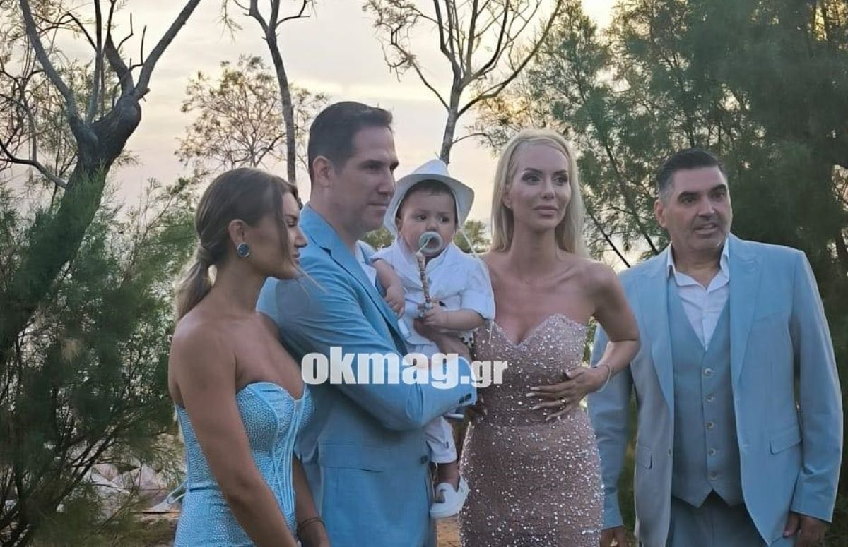 Τζούλια Κόλλια: Oι πρώτες φωτογραφίες από τη βάφτιση του γιου της!