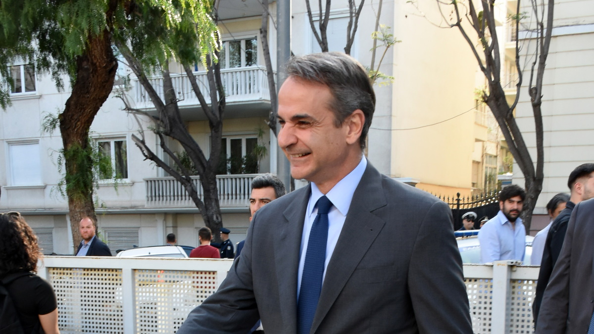 Κυριάκος Μητσοτάκης: Tα video στο Tik Tok και ο λόγος που είδε τον Ολυμπιακό από το σπίτι