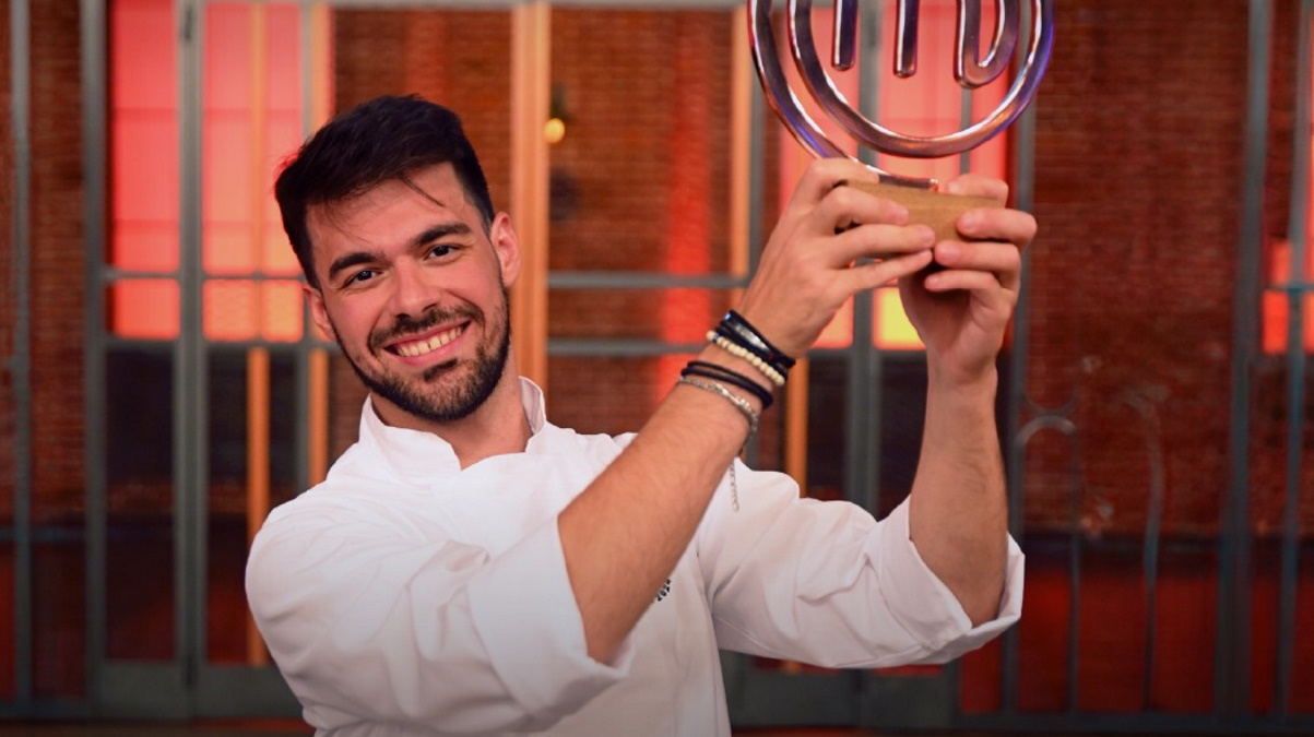 Ο νικητής του MasterChef 2024 Λευτέρης Ζαφειρόπουλος στο okmag: «Δεν έφυγα ποτέ από τον στόχο μου!»