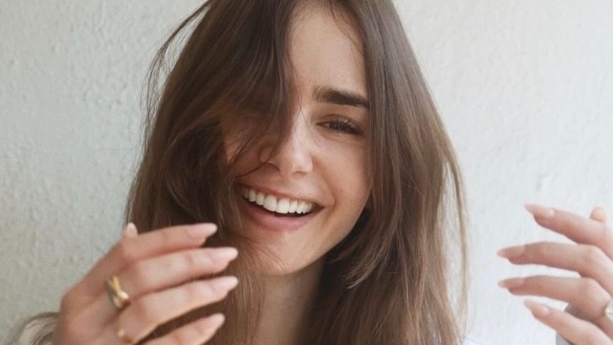 Λίγο πριν από την πρεμιέρα του Emily in Paris, η μεγάλη αλλαγή στα μαλλιά της Λίλι Κόλινς