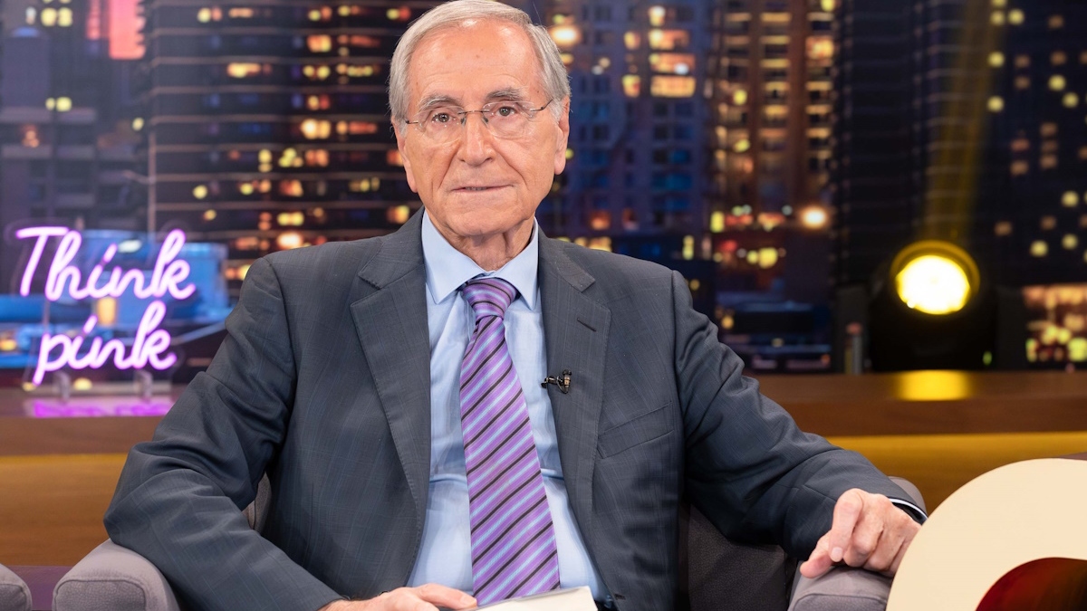 Πάνος Σόμπολος: «Δεν μπορείς να είσαι εκατό χρονών και να γυρνάς με το μικρόφωνο στο χέρι»