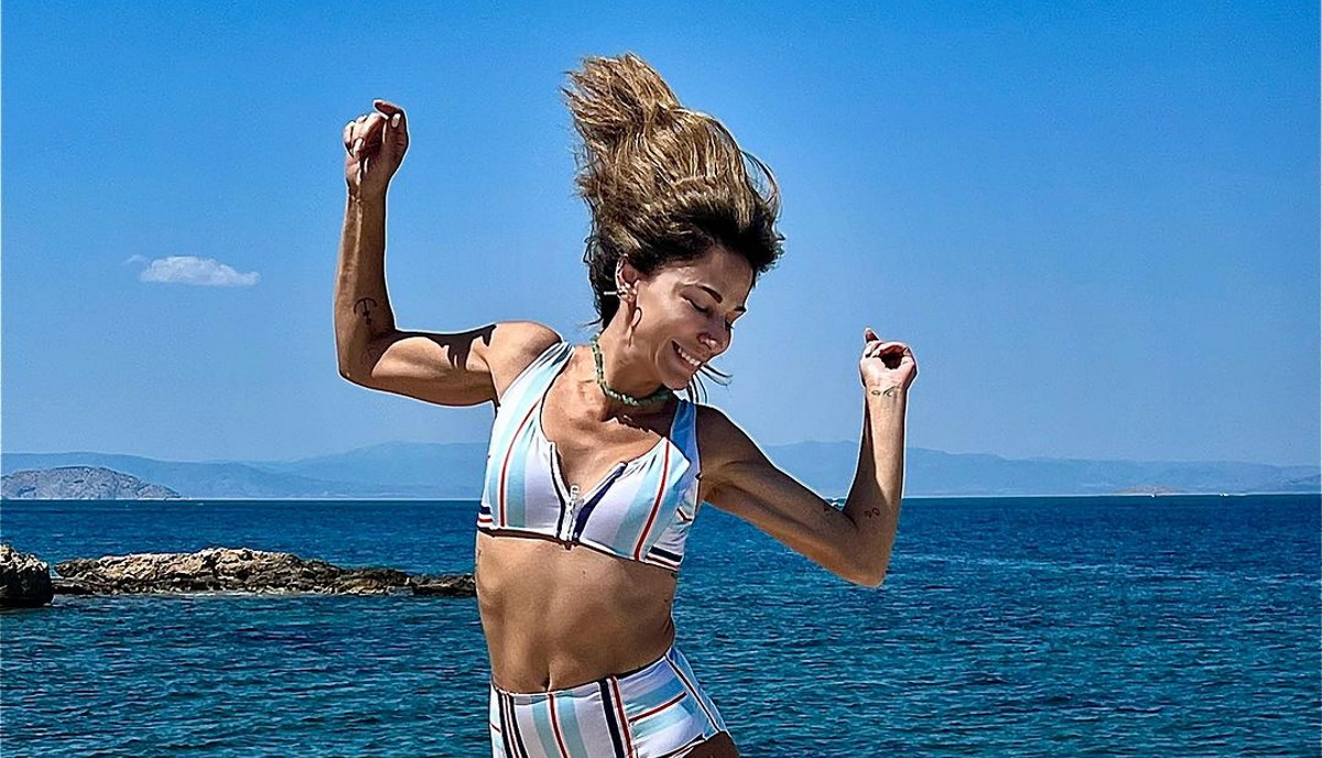 Κατερίνα Παπουτσάκη: Με το ιδανικό sporty μπικίνι που αναδεικνύει τη σιλουέτα της – Ποιο brand επέλεξε