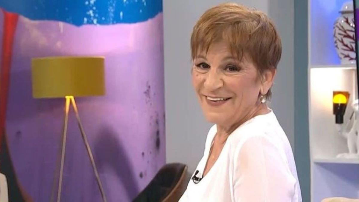 Χρύσα Ρώπα: «Είχα ζητήσει ένα τούβλο και μου έφεραν ένα αληθινό, είδα στο πουκάμισο του Λάκη αίματα και…»