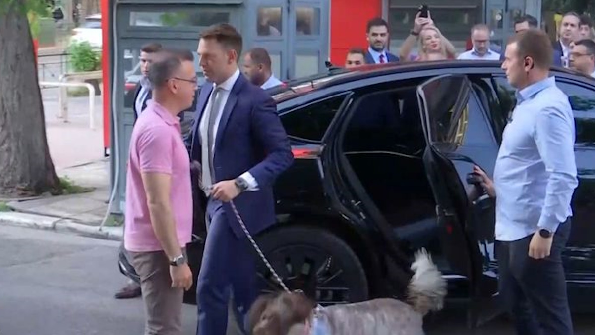 Η επική αντίδραση της Όλγας Τρέμη όταν «εξαφανίστηκε» από το πλάνο ο Στέφανος Κασσελάκης