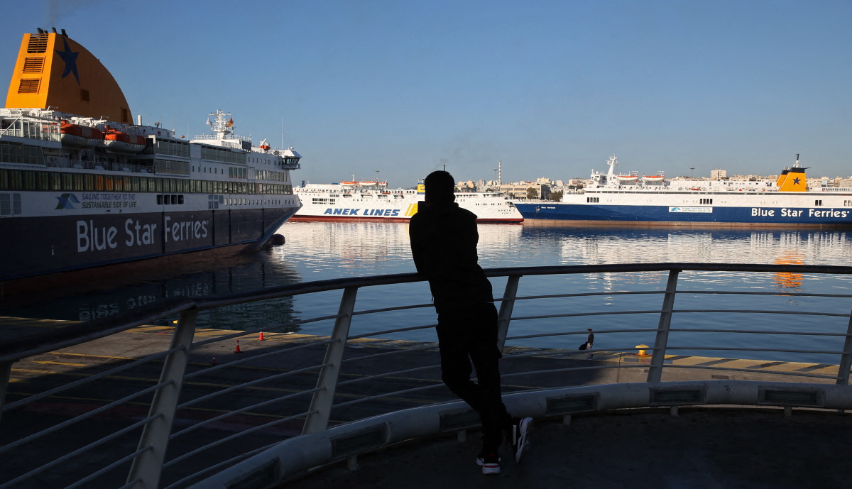 Κορονοϊός: Σαρώνει το στέλεχος FLiRT – Σύσταση Παγώνη για test πριν από τις διακοπές