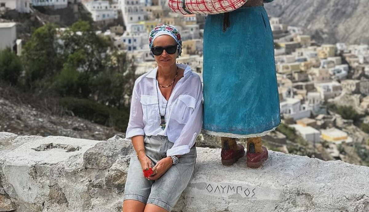 Μαρία Μπεκατώρου: Με παραδοσιακή ενδυμασία στην Κάρπαθο