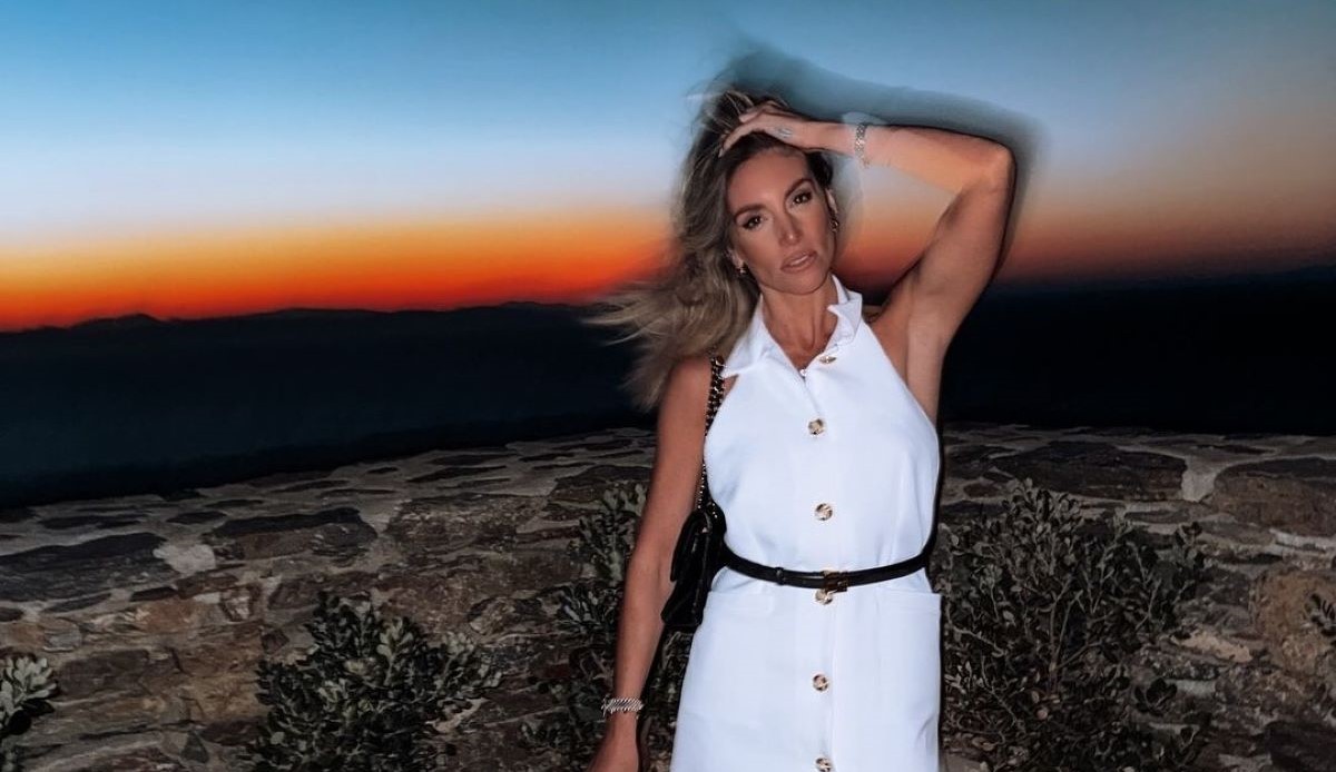 Αθηνά Οικονομάκου: Οι νέες φωτογραφίες από το ταξίδι της στην Τζια με τον Μπρούνο Τσερέλα