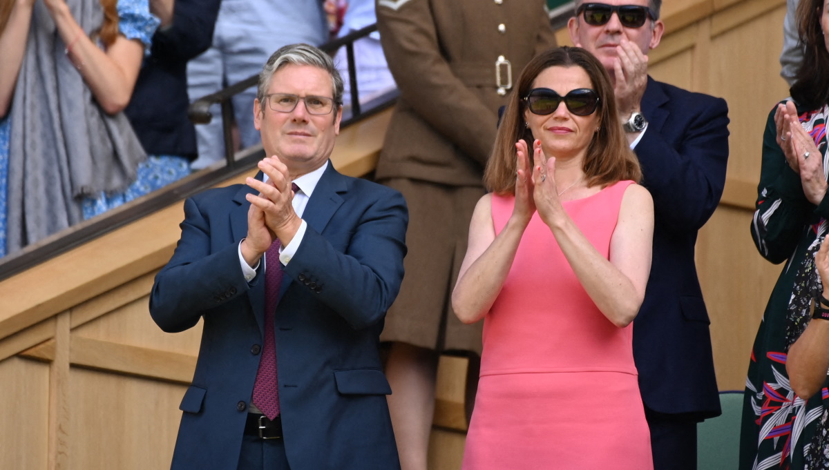 Βικτόρια Στάρμερ: Το Jackie O στυλ της νέας πρώτης κυρίας της Μεγάλης Βρετανίας