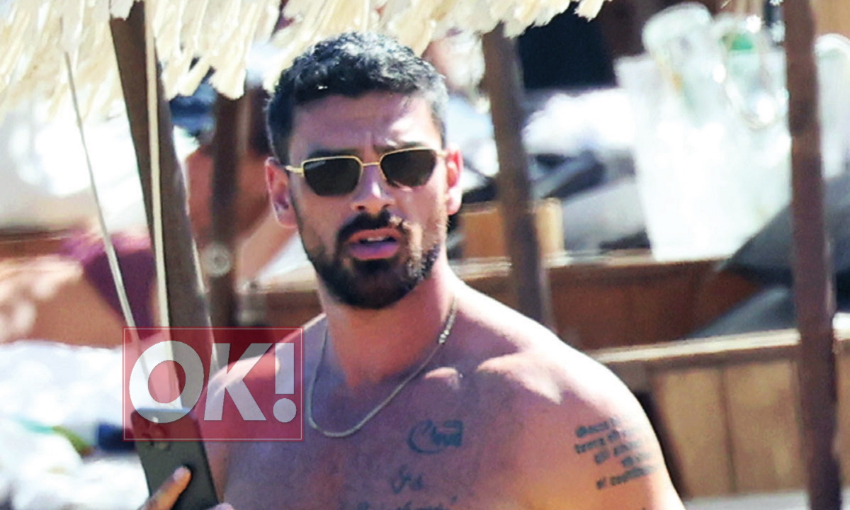 Μικέλε Μορόνε: Όπως δεν τον έχουμε ξαναδεί! Με το πιο hot μαγιό στη Μύκονο