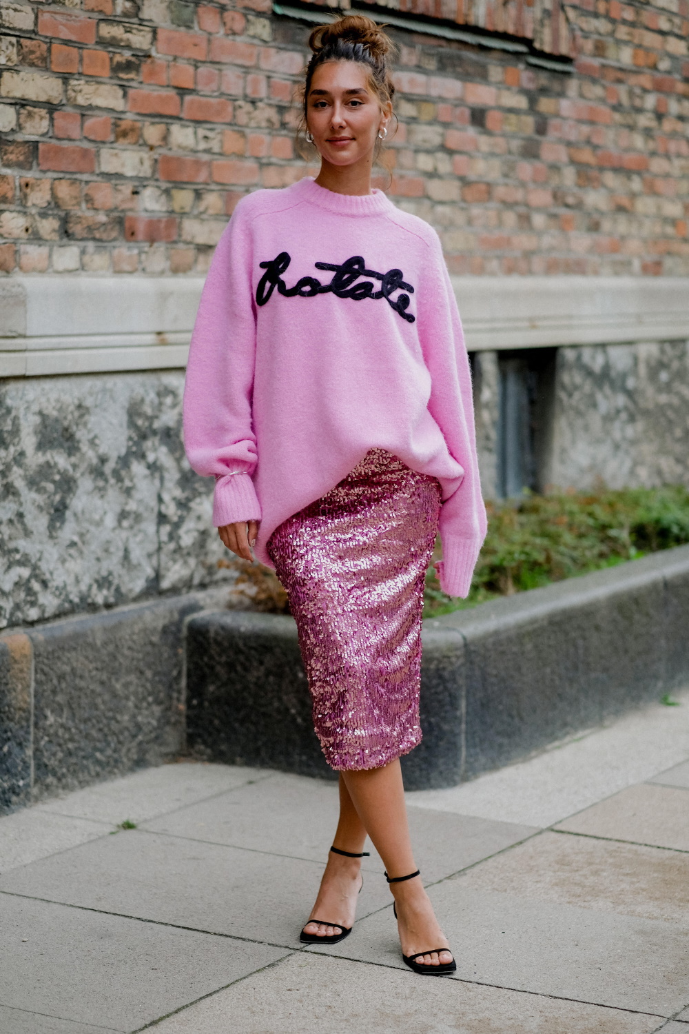 H Klaudia Kedziora στο Rotate Spring Summer 2025 show.
