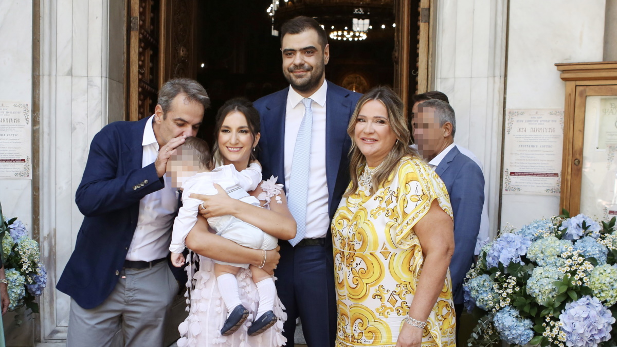 Παύλος Μαρινάκης – Κατερίνα Μαχαιριώτη: Βάφτισαν τον γιο τους, με καλεσμένους πολιτικούς