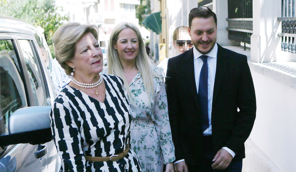 Θεοδώρα: Πόσο κοστίζει το floral φόρεμα που επέλεξε στη συνάντηση με τον Ιερώνυμο – Η κομψή εμφάνιση με την Άννα Μαρία