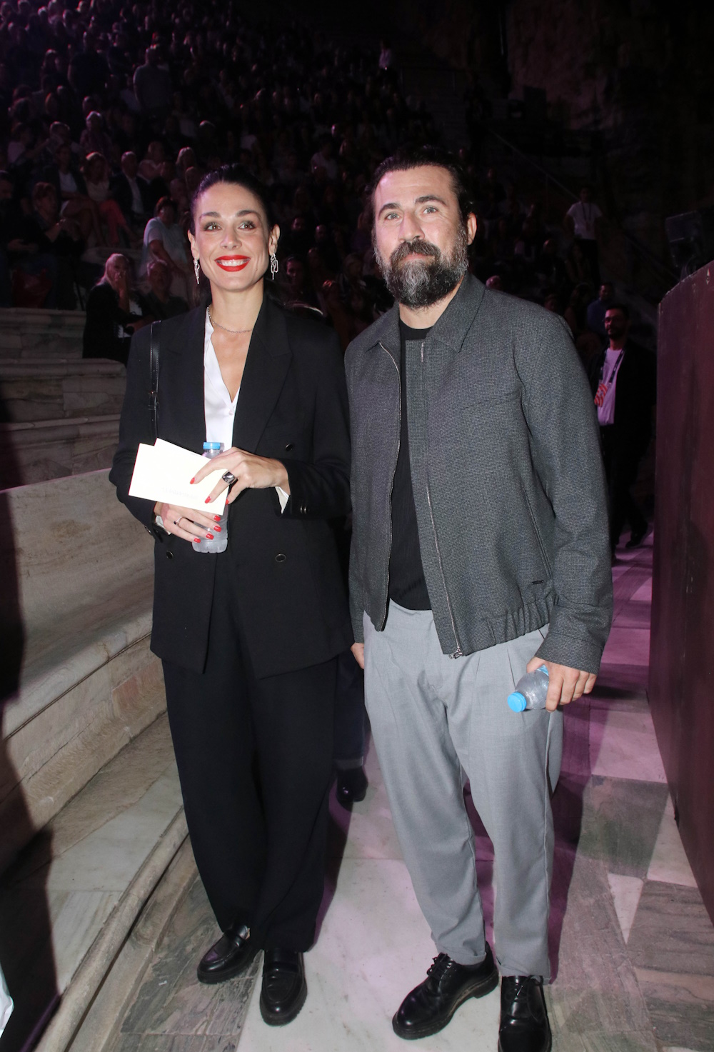 Η Ιωάννα Τριανταφυλλίδου με androgynous στυλ μαζί με τον Κίμωνα Κουρή.
