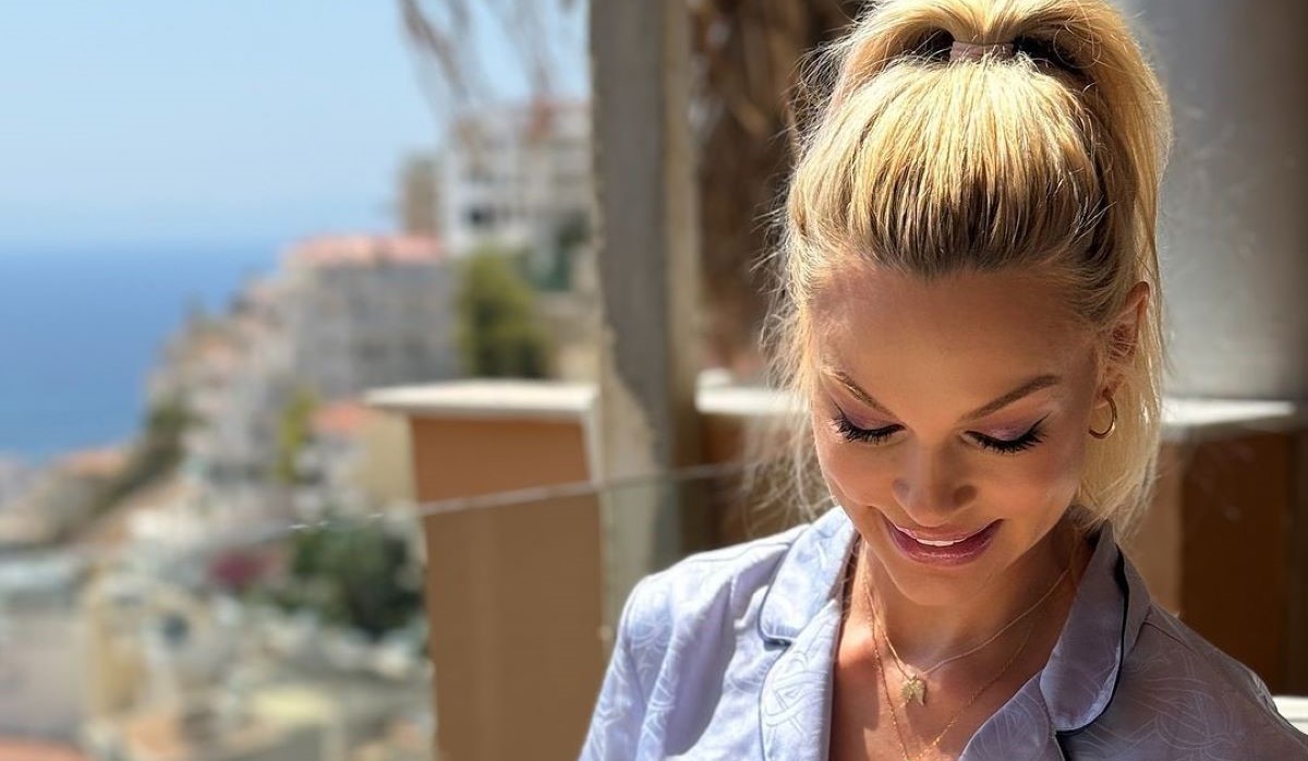 Βίκυ Κάβουρα: Το τρυφερό στιγμιότυπο με την κόρη της από το αεροδρόμιο!