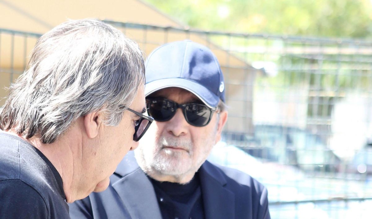 Λάκης Λαζόπουλος:  «Η τηλεόραση είναι σαν μια θεία που έχει πάθει άνοια»