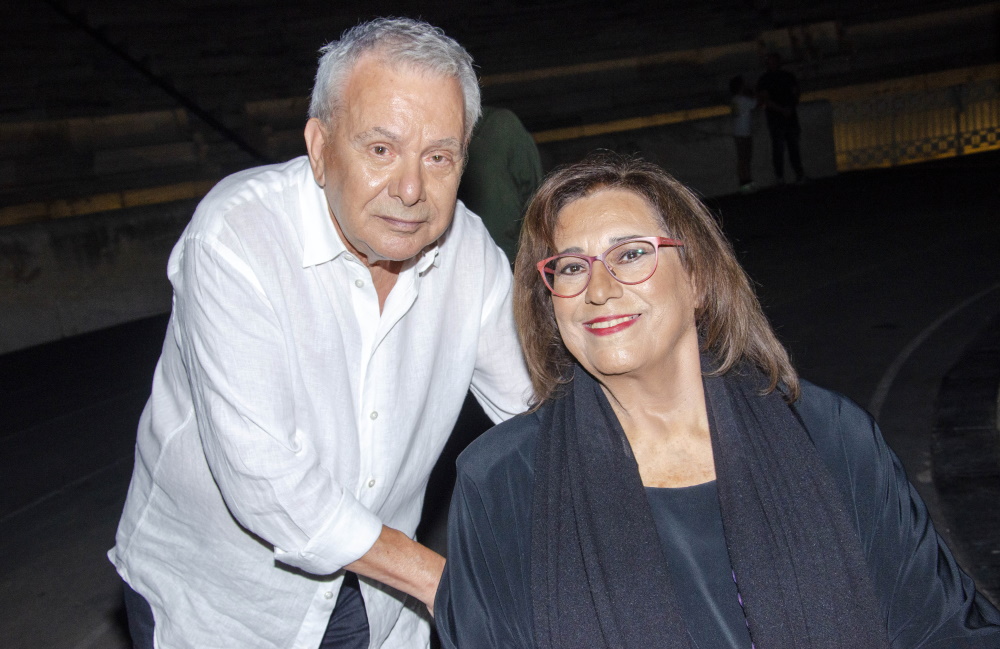 Ο Μανώλης Μητσιάς και η Μαρία Φαραντούρη.