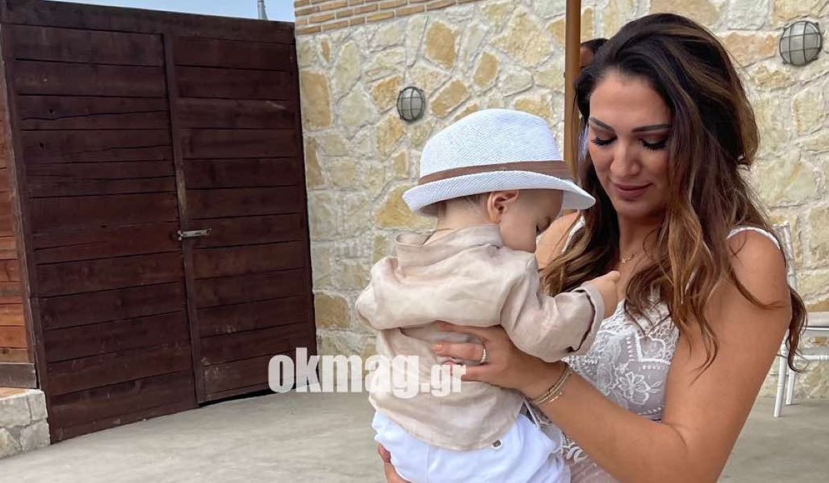 Η Βασιλική Νταντά βάφτισε τον γιο της – Αποκλειστικές φωτογραφίες
