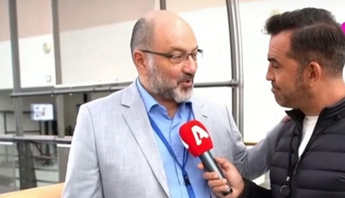 Σάκης Αρναούτογλου: «Υιοθετήσαμε ένα παιδί, τον Τηλέμαχο»