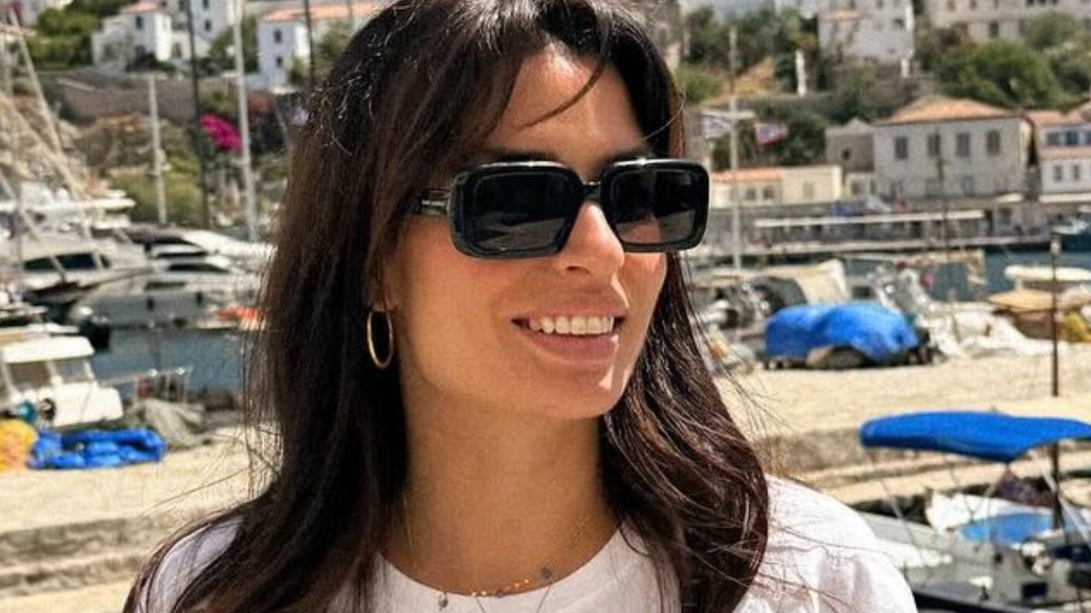 Η Τόνια Σωτηροπούλου ξεκίνησε τη σεζόν με wispy bangs