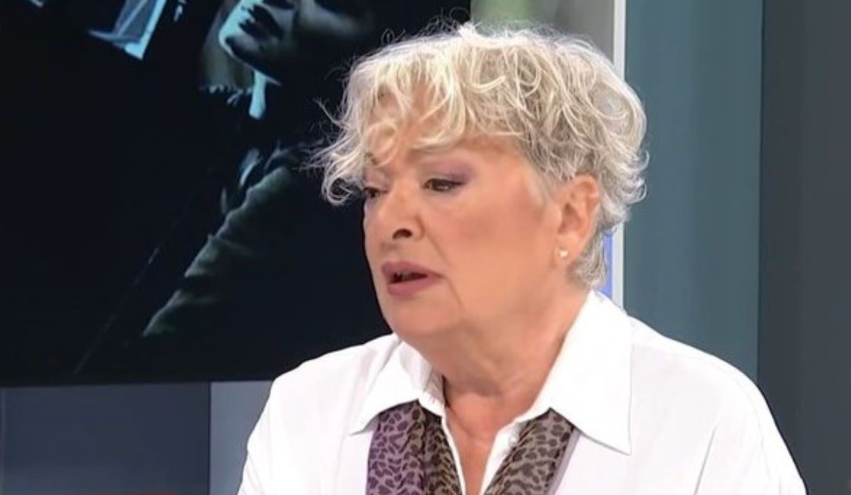 Τάνια Τσανακλίδου: «Αν ερωτευόμουν οπωσδήποτε θα ήθελα να κάνω νέα τραγούδια»