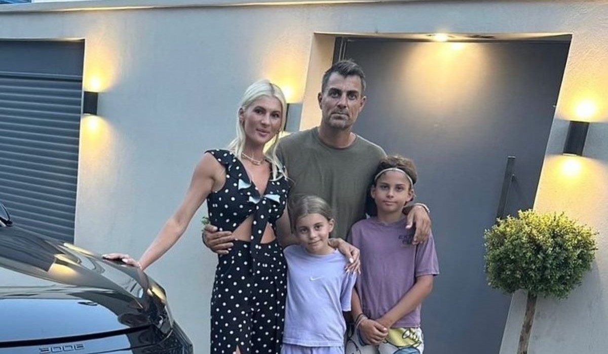Στέλιος Χανταμπάκης: Τα παιδιά του ξεκίνησαν σχολείο στην Ισπανία – Οι πρώτες εικόνες