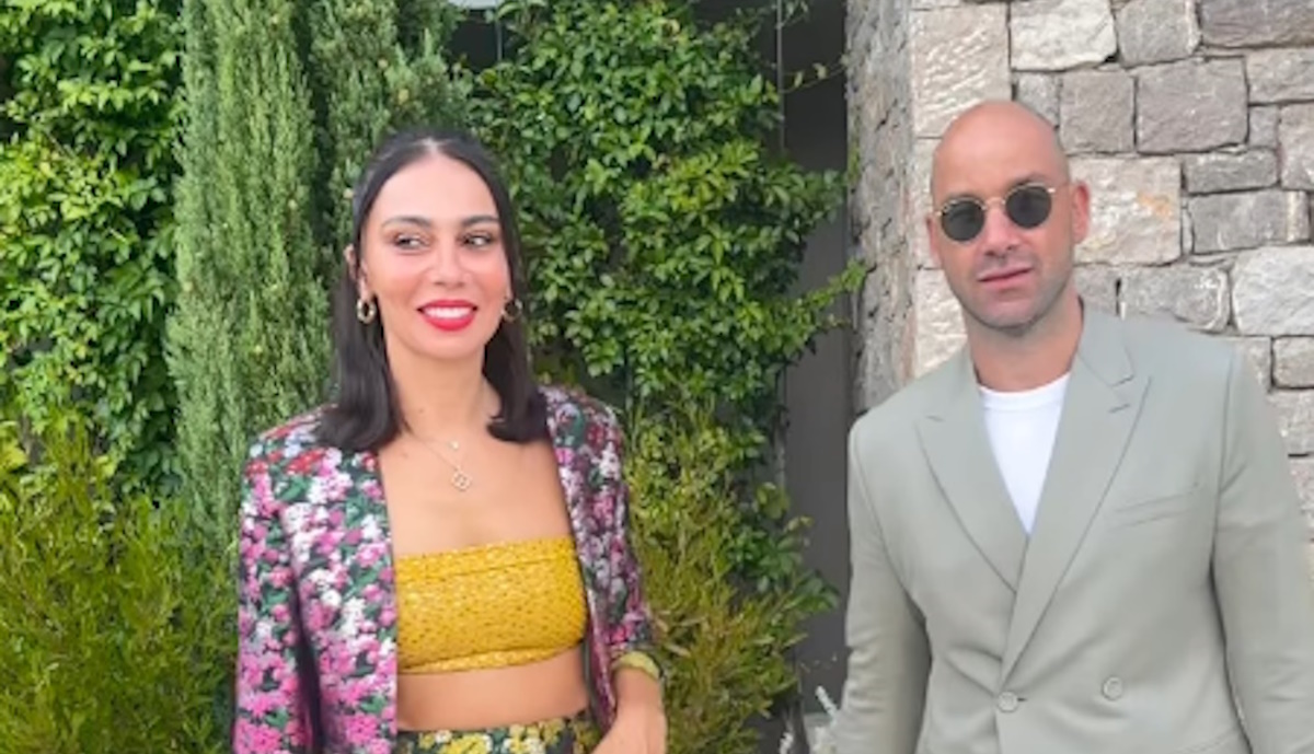 Ολυμπία Χοψονίδου: Το look που επέλεξε στο pre wedding party του Γιάννη Αντετοκούνμπο και της Μαράια Ριντλσπρίγκερ