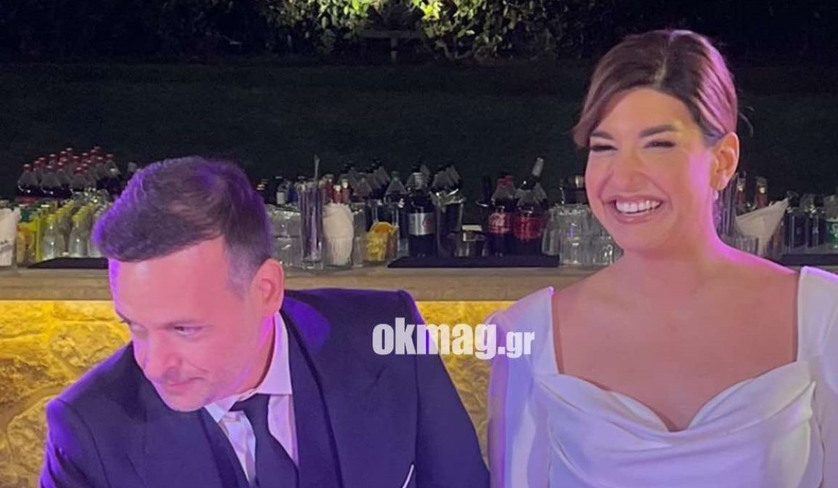 Χάρης Δούκας – Γεωργία Πολυτάνου: Η άφιξη του ζευγαριού στη δεξίωση και η εντυπωσιακή τούρτα του γάμου του!