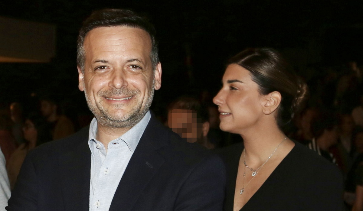 Χάρης Δούκας – Γεωργία Πολυτάνου: Αυτό είναι το προσκλητήριο του γάμου τους – Στη Θήβα η τελετή, στις Αφίδνες η δεξίωση
