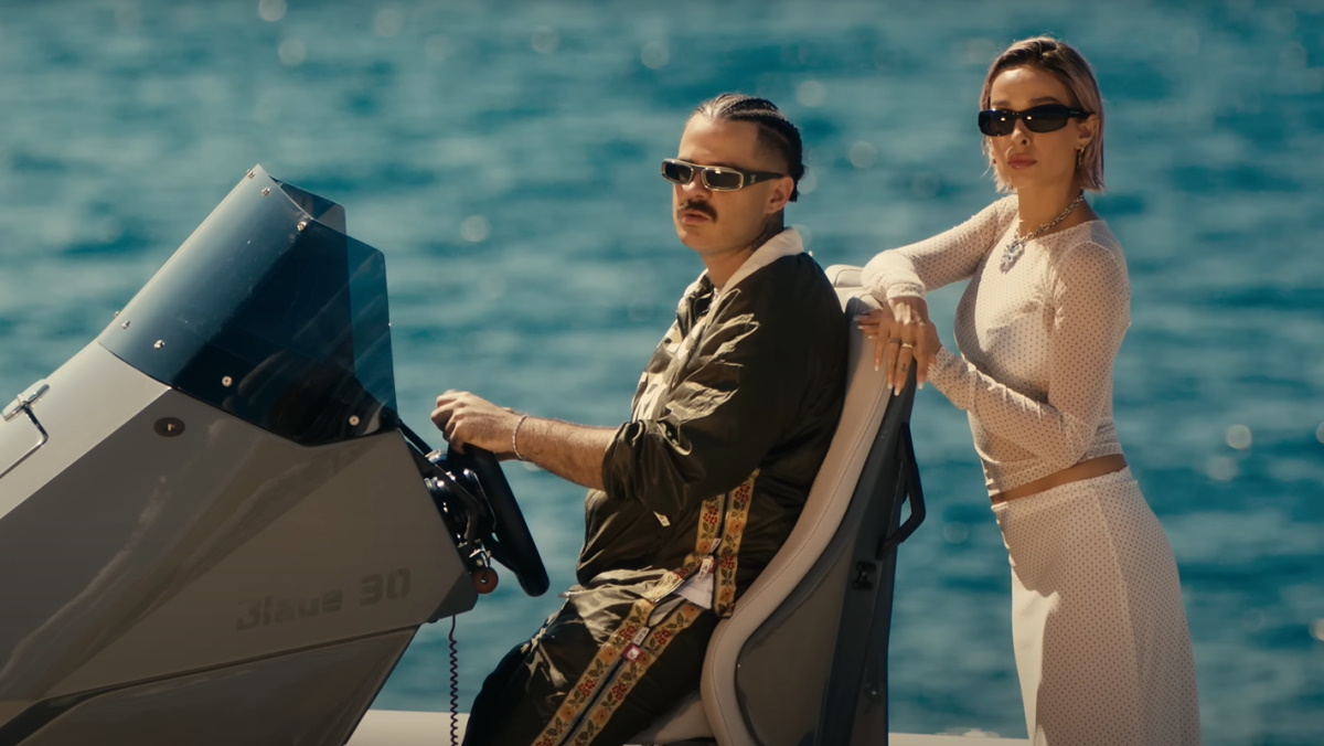 Saske – Ελένη Φουρέιρα: Το music video του viral τραγουδιού τους παίρνει «10’»