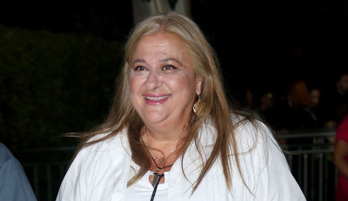 Ελισάβετ Κωνσταντινίδου: Χόρεψε και διασκέδασε με πάθος στη συναυλία της Άννας Βίσση!