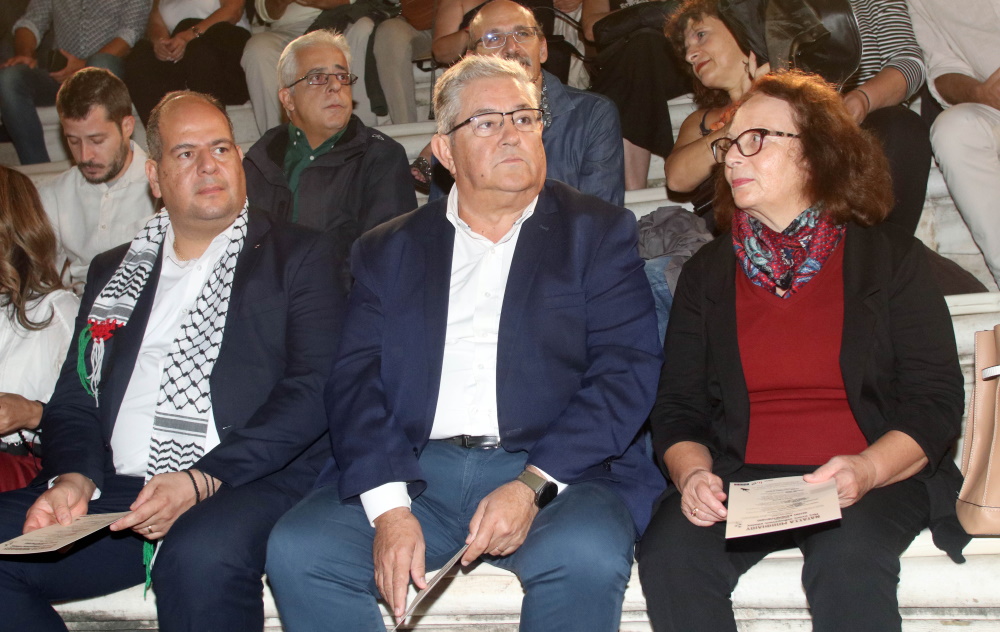 Ο Yussef Dorkhom (Πρέσβης Παλαιστίνης) και ο Δημήτρης Κουτσούμπας.