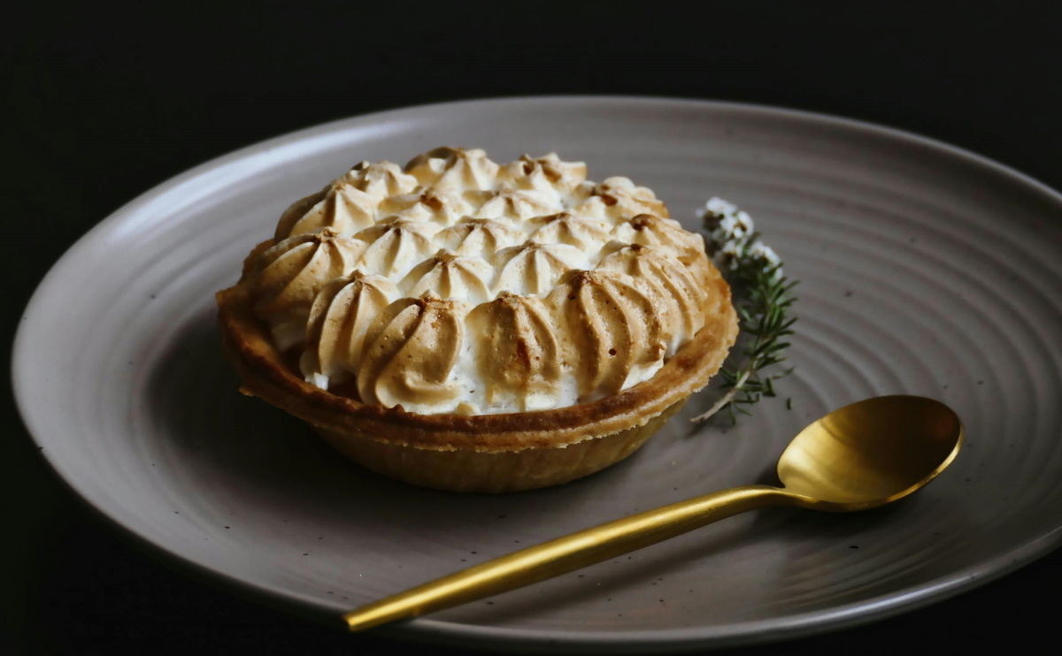 Η πιο γευστική lemon pie από τον Άκη Πετρετζίκη