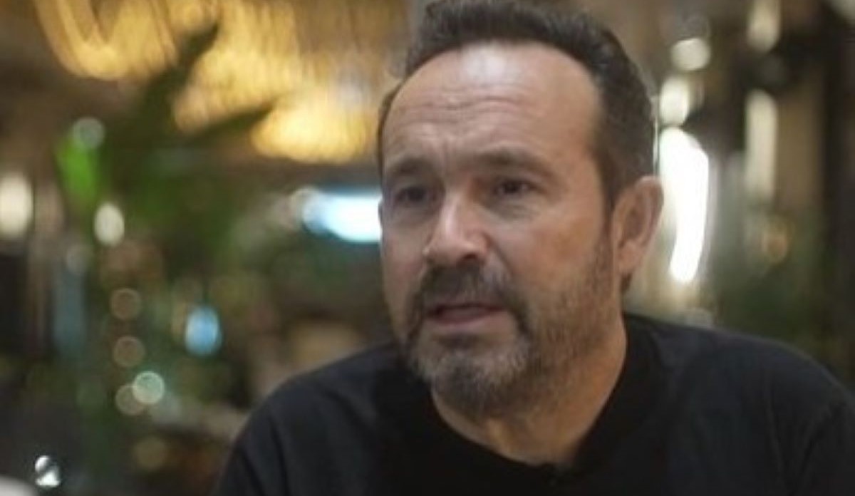 Κώστας Μακεδόνας: «Ο Σταμάτης Κραουνάκης είναι ο άνθρωπος που του χρωστάω τα πάντα»