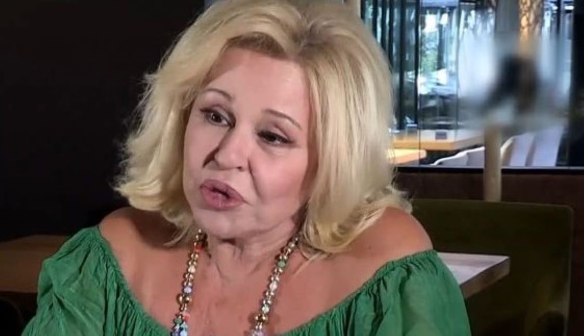 Μπέσσυ Αργυράκη: «Πείτε μου ποια γυναίκα δεν χρησιμοποιεί φίλτρα στο Instagram ειδικά στην ηλικία μου»