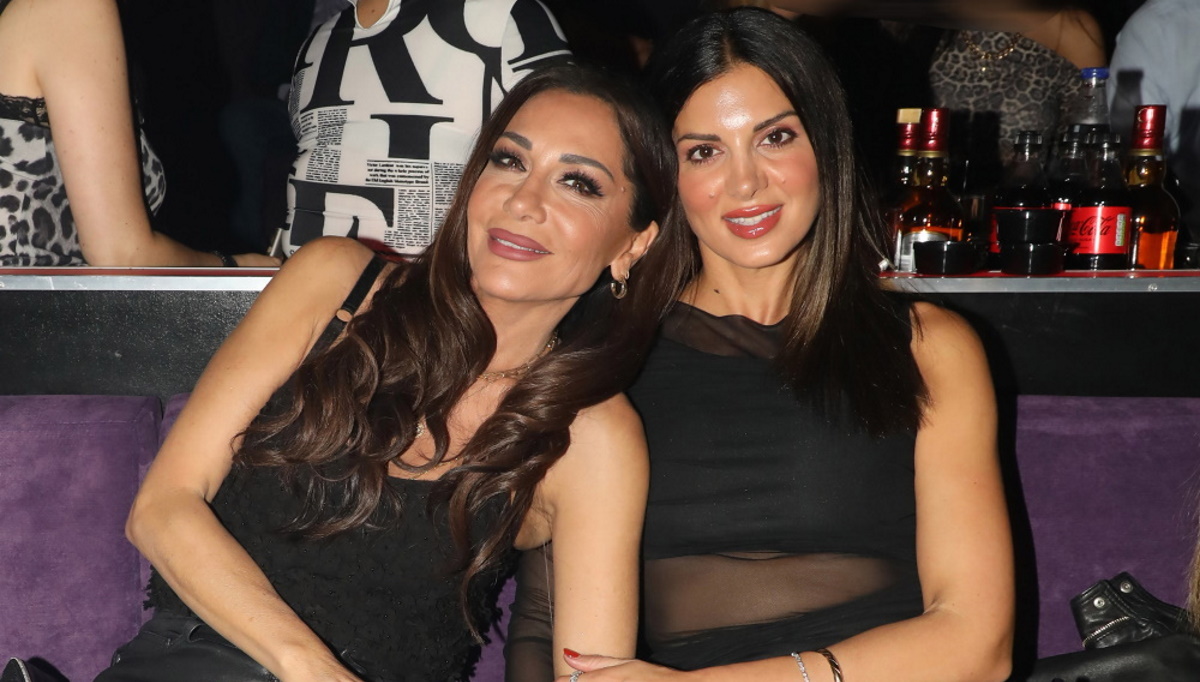 Σταματίνα Τσιμτσιλή: Με glam μοβ πέδιλα Jimmy Choo σε βραδινή έξοδο – Ποια Αμερικανίδα σταρ τα φόρεσε το 2010 στο κόκκινο χαλί