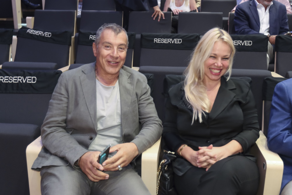 Ο Σταύρος Θεοδωράκης και η Λίνα Παπαδάκη.