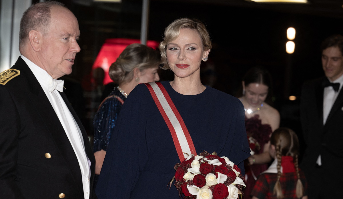 Εθνική Ημέρα του Μονακό: Το Old Hollywood look της πριγκίπισσας Σαρλίν και το sequined φόρεμα αξίας 3.700 ευρώ που επέλεξε η πριγκίπισσα Καρολίνα