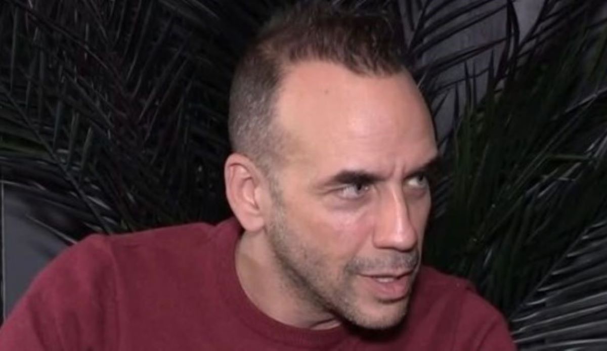 Πάνος Μουζουράκης: «Μου λένε ότι έχω ομορφύνει από τότε που έγινα μπαμπάς, λες και εγώ πέρασα την εγκυμοσύνη»