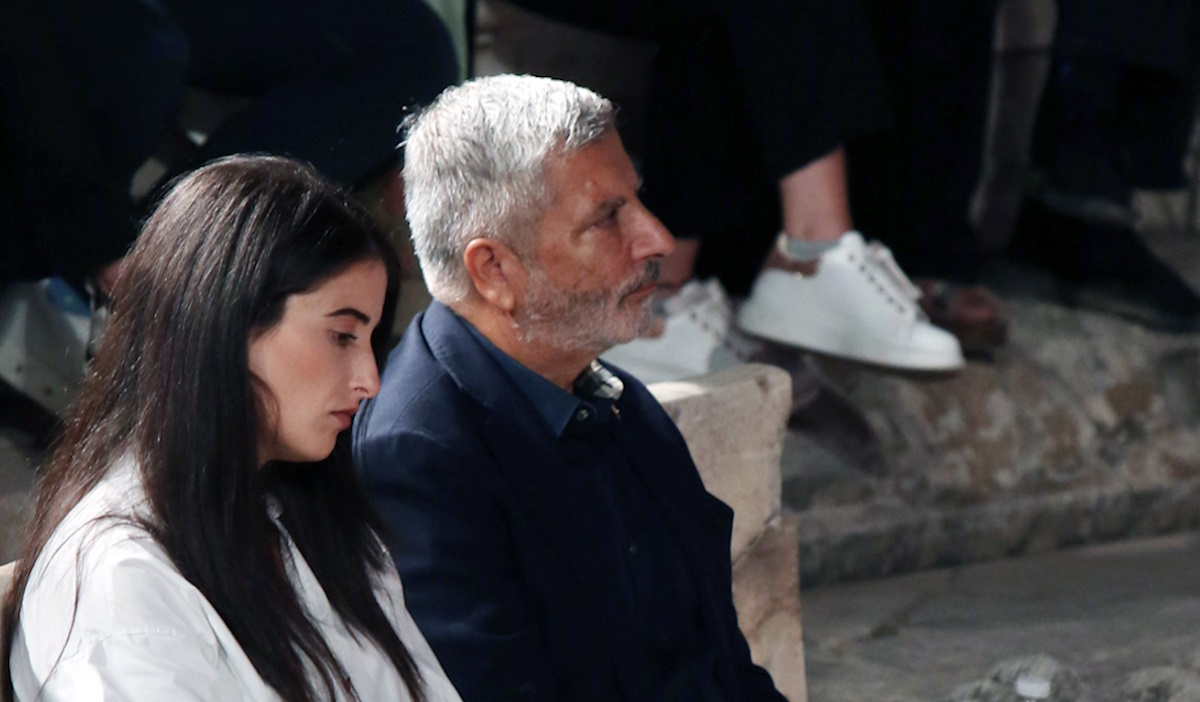 Γιώργος Πατούλης: Στόλισε το χριστουγεννιάτικο δέντρο μαζί με τη σύζυγό του, Νάνσυ Κοιλού
