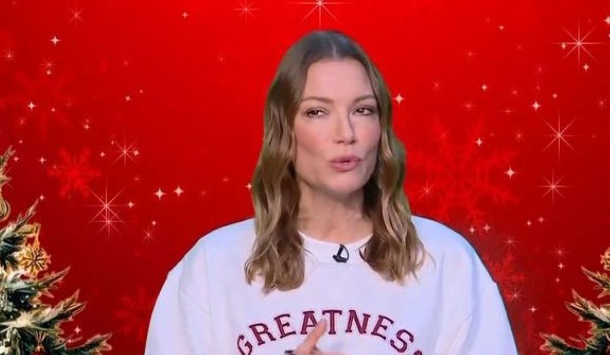 Βίκυ Καγιά: «Ο μεγάλος γιος του άντρα μου είχε ανέβει στη σκάλα να βάλει το αστέρι, έπεσε από την σκάλα και έπεσε και το δέντρο»