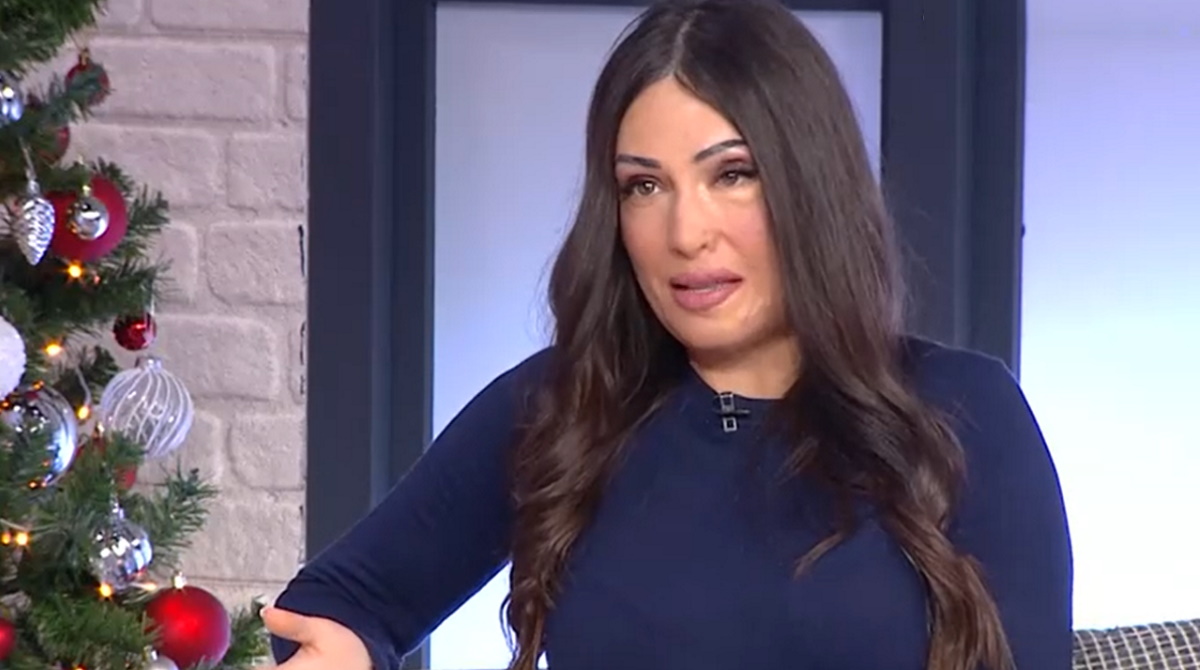 Ιωάννα Παλιοσπύρου για τη γυναίκα που της επιτέθηκε με βιτριόλι: «Βρισκόταν κάπου εκεί και περίμενε να με δει να πεθαίνω»