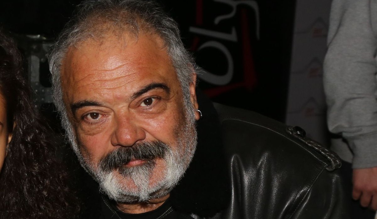 Στηβ Ντούζος για τη μάχη του με τον καρκίνο: «Δεν μου στερεί τίποτα. Δεν κακομοιριάζω…»