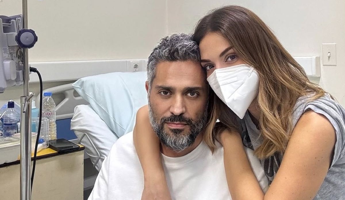 Eξιτήριο από το νοσοκομείο για τον Λευτέρη Σουλτάτο – Στο πλευρό του η Βάσω Λασκαράκη